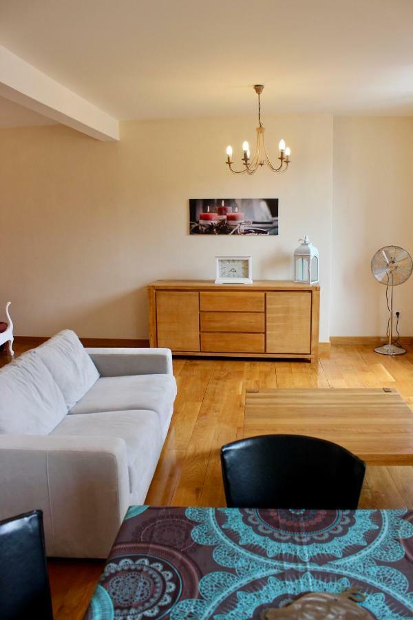 Un Joli Pied A Terre Apartment Montignac-Lascaux Bagian luar foto